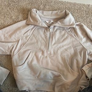 Danskin Cropped Half Zip